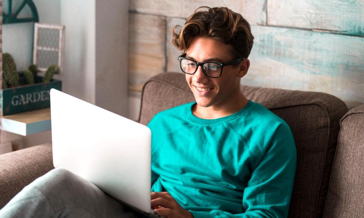 Platformă educațională interactivă Synariventa